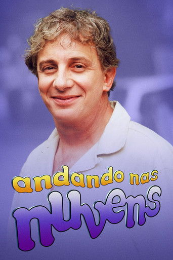 Andando nas Nuvens海报